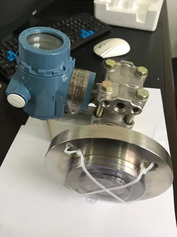 單法蘭液位變送器